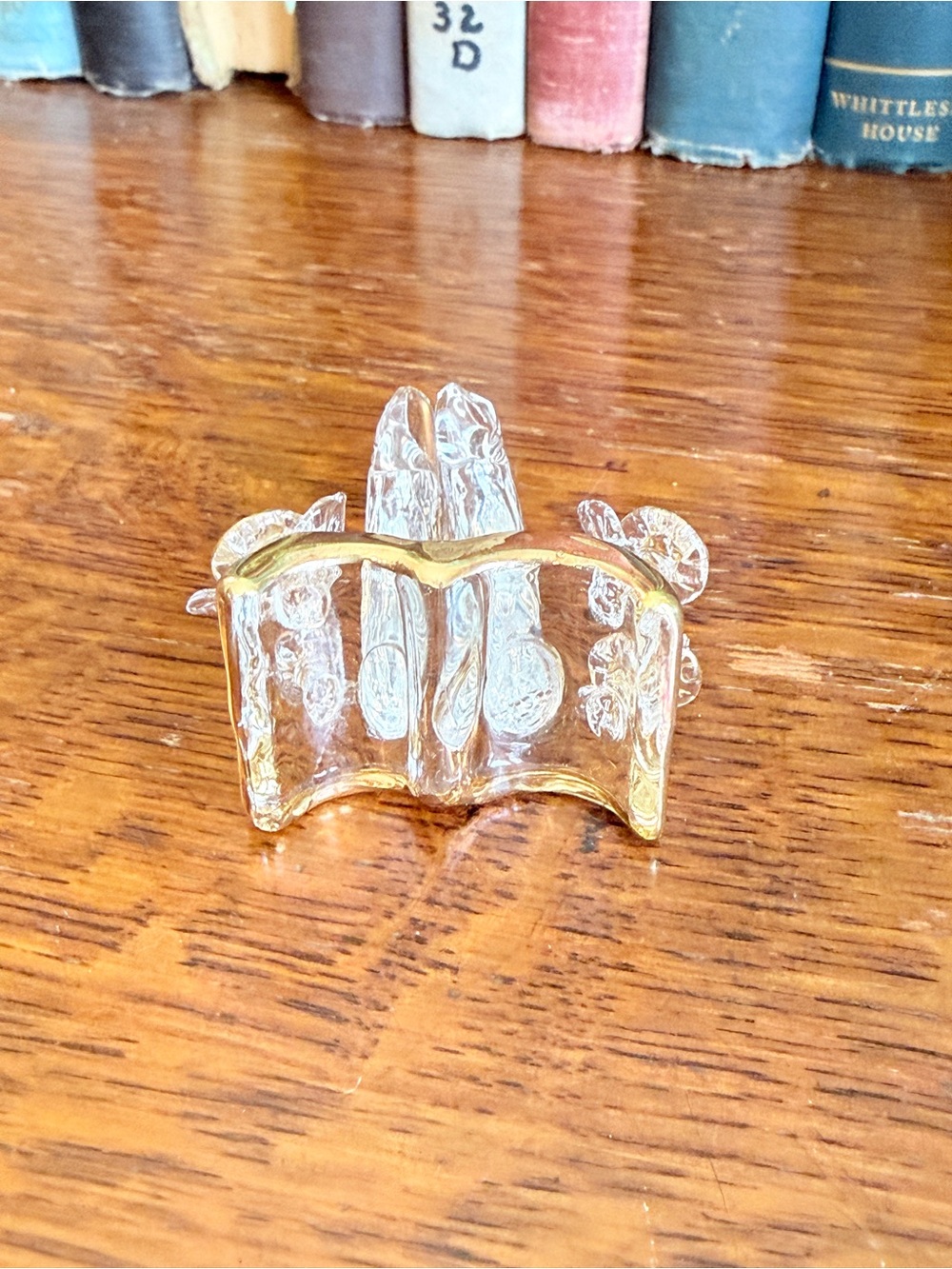 Vintage Glass Praying Hands on Bible with Flowers - Picture 10 of 13